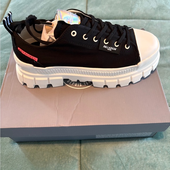 Palladium Shoes - Palladium Revolt Lo TX Chunky Sneakers